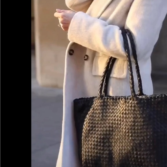 Vegan leather handbag with pouch from Nordstrom - Picture 3 of 13